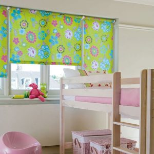 Rèm cuốn tranh cho bé gái